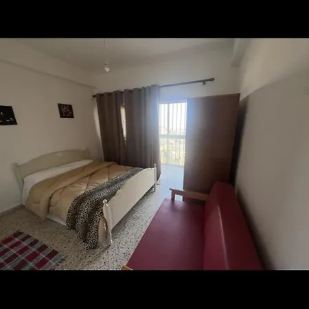 Gerakies Escape, Stunning Mountain Views Apartman *